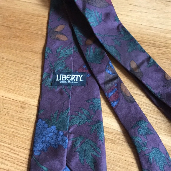 Men’s Liberty of London silk tie - Picture 6 of 8